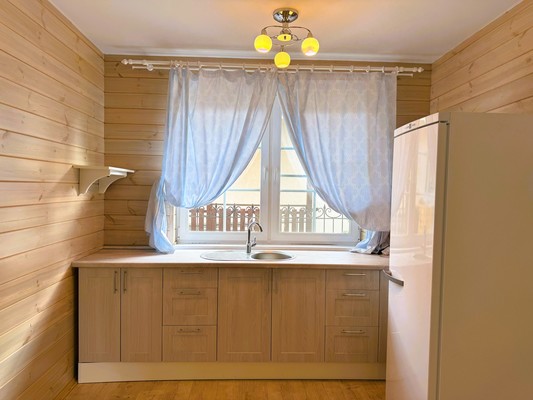 Продам коттедж в поселке Дубрава, Березовая ул, 4, Верхнее Дуброво пгт, 25 км от города