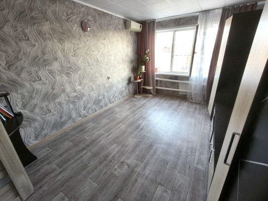 Продам двухкомнатную (2-комн.) квартиру, 1 мкр, 31, Кропоткин г