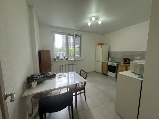 Продам трехкомнатную (3-комн.) квартиру, Фестивальная ул, 15к2, Москва г