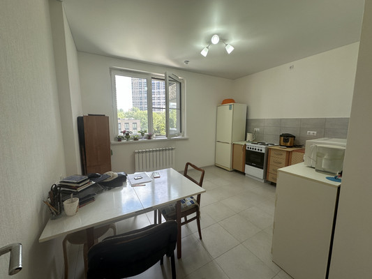 Продам трехкомнатную (3-комн.) квартиру, Фестивальная ул, 15к2, Москва г