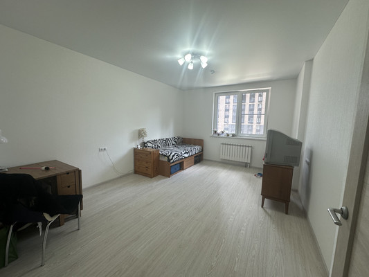 Продам трехкомнатную (3-комн.) квартиру, Фестивальная ул, 15к2, Москва г