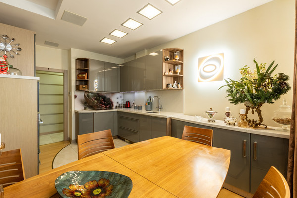 Продам двухкомнатную (2-комн.) квартиру, Нижняя Масловка ул, 28, Москва г