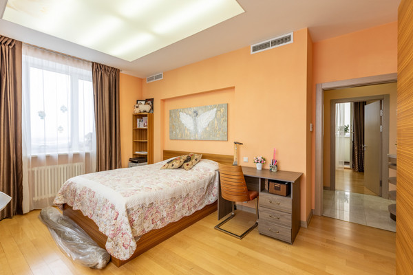 Продам двухкомнатную (2-комн.) квартиру, Нижняя Масловка ул, 28, Москва г