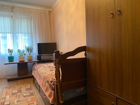 Продам двухкомнатную (2-комн.) квартиру, Мильчакова ул, 3, Ростов-на-Дону г