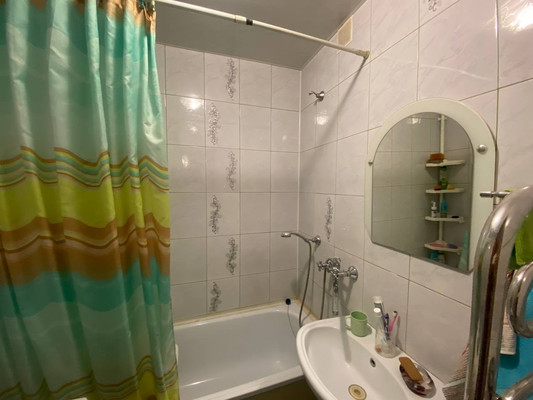 Продам двухкомнатную (2-комн.) квартиру, Мильчакова ул, 3, Ростов-на-Дону г