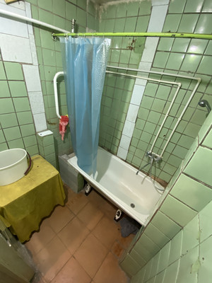 Продам комнату в 8-комн. квартире, Машиностроителей ул, 128а, Йошкар-Ола г