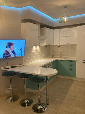 Продам двухкомнатную (2-комн.) квартиру, Параллельная (Центральный р-н) ул, 95, Сочи г