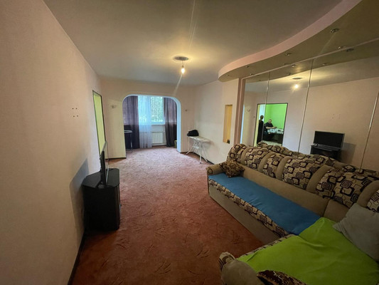 Продам трехкомнатную (3-комн.) квартиру, Красная ул, 260, Кропоткин г