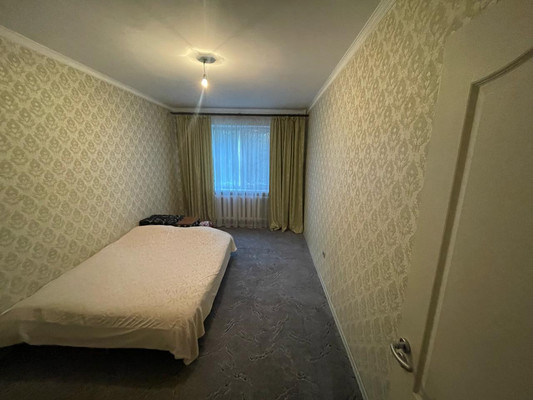 Продам трехкомнатную (3-комн.) квартиру, Красная ул, 260, Кропоткин г