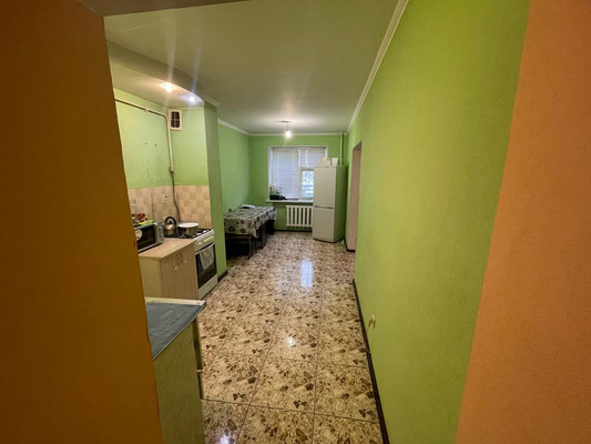 Продам трехкомнатную (3-комн.) квартиру, Красная ул, 260, Кропоткин г