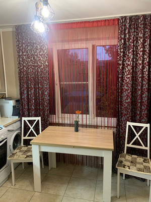 Продам двухкомнатную (2-комн.) квартиру, Гоголя ул, 115, Кропоткин г