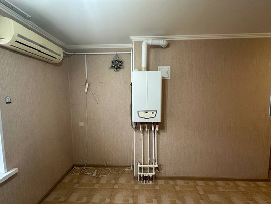 Продам трехкомнатную (3-комн.) квартиру, Мопровский проезд, 9, Кропоткин г