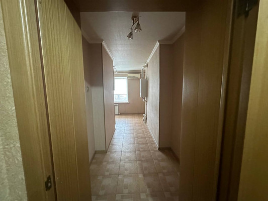 Продам трехкомнатную (3-комн.) квартиру, Мопровский проезд, 9, Кропоткин г