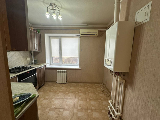 Продам трехкомнатную (3-комн.) квартиру, Мопровский проезд, 9, Кропоткин г