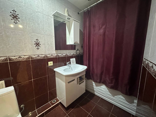 Продам трехкомнатную (3-комн.) квартиру, Мопровский проезд, 9, Кропоткин г