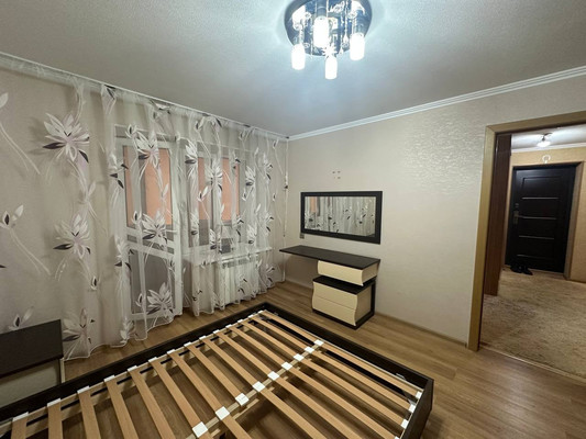 Продам трехкомнатную (3-комн.) квартиру, Мопровский проезд, 9, Кропоткин г