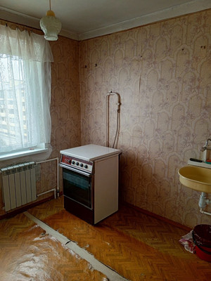 Продам однокомнатную (1-комн.) квартиру, 1 мкр, 12, Кропоткин г