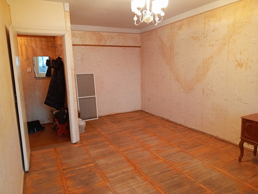 Продам однокомнатную (1-комн.) квартиру, 1 мкр, 12, Кропоткин г