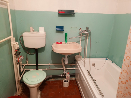 Продам однокомнатную (1-комн.) квартиру, 1 мкр, 12, Кропоткин г