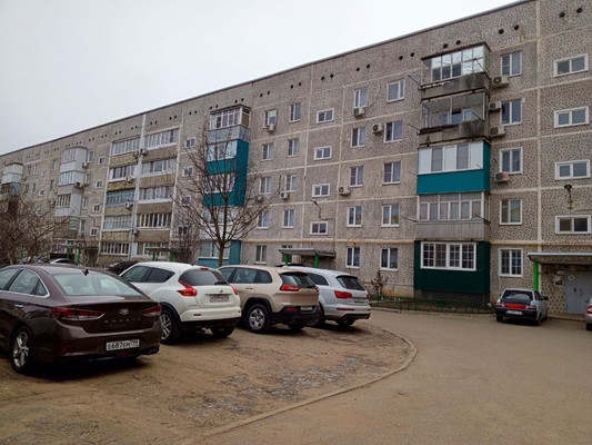 Продам однокомнатную (1-комн.) квартиру, 1 мкр, 12, Кропоткин г