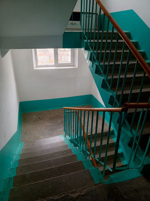 Продам однокомнатную (1-комн.) квартиру, 1 мкр, 12, Кропоткин г