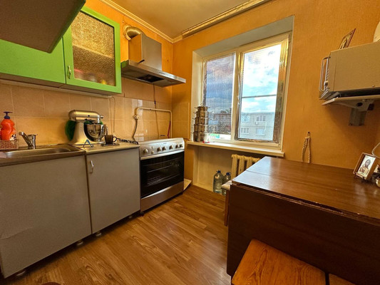 Продам двухкомнатную (2-комн.) квартиру, Колхозный пер, 16, Кропоткин г