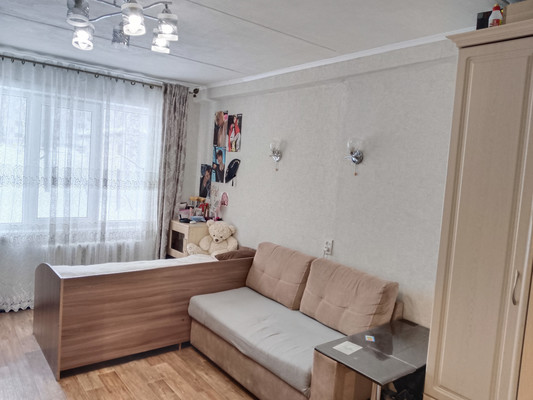 Продам комнату в 3-комн. квартире, Братьев Касимовых ул, 24, Казань г