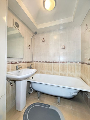 Продам двухкомнатную (2-комн.) квартиру, Красная ул, 167, Нарткала г