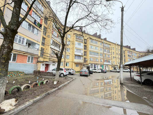 Продам двухкомнатную (2-комн.) квартиру, Красная ул, 167, Нарткала г