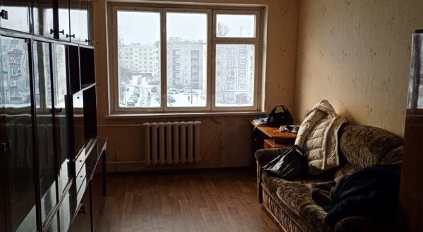 Продам трехкомнатную (3-комн.) квартиру, Школьная ул, 4, Малое Верево д