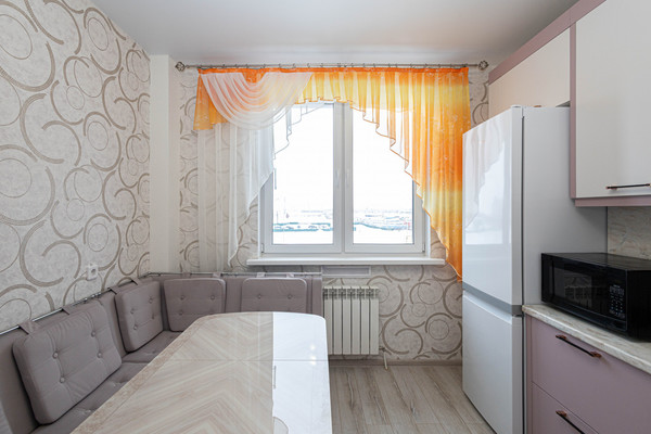 Продам двухкомнатную (2-комн.) квартиру, Анны Коньковой ул, 16, Ханты-Мансийск г