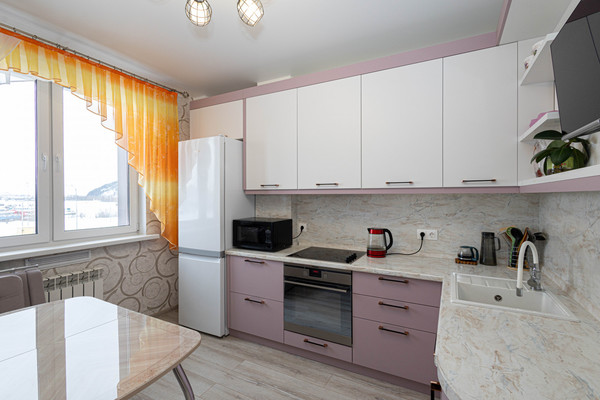 Продам двухкомнатную (2-комн.) квартиру, Анны Коньковой ул, 16, Ханты-Мансийск г