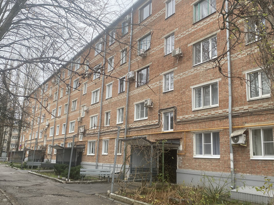 Продам трехкомнатную (3-комн.) квартиру, Калинина ул, 116а, Тихорецк г