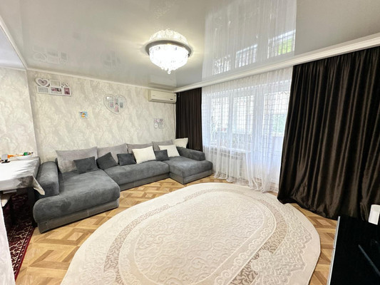 Продам трехкомнатную (3-комн.) квартиру, Гагарина ул, 13, Парковый п