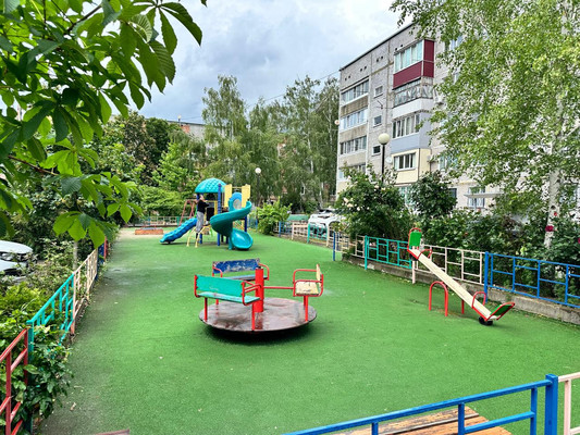 Продам трехкомнатную (3-комн.) квартиру, Гагарина ул, 13, Парковый п