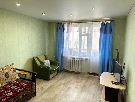 Продам однокомнатную (1-комн.) квартиру, Дружбы ул, 2, Парковый п