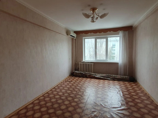 Продам трехкомнатную (3-комн.) квартиру, Железнодорожная ул, 83, Кропоткин г