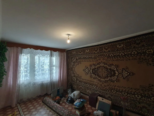 Продам трехкомнатную (3-комн.) квартиру, Железнодорожная ул, 83, Кропоткин г