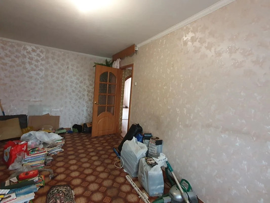 Продам трехкомнатную (3-комн.) квартиру, Железнодорожная ул, 83, Кропоткин г