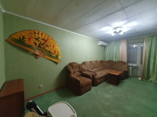 Продам трехкомнатную (3-комн.) квартиру, Коммунистическая ул, 13, Кропоткин г