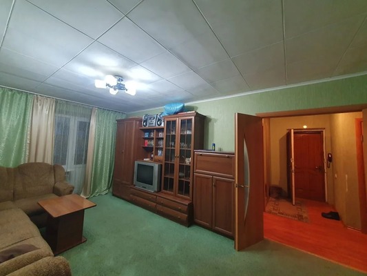 Продам трехкомнатную (3-комн.) квартиру, Коммунистическая ул, 13, Кропоткин г