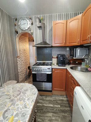 Продам двухкомнатную (2-комн.) квартиру, Советская (Росляково р-н) ул, 1, Мурманск г