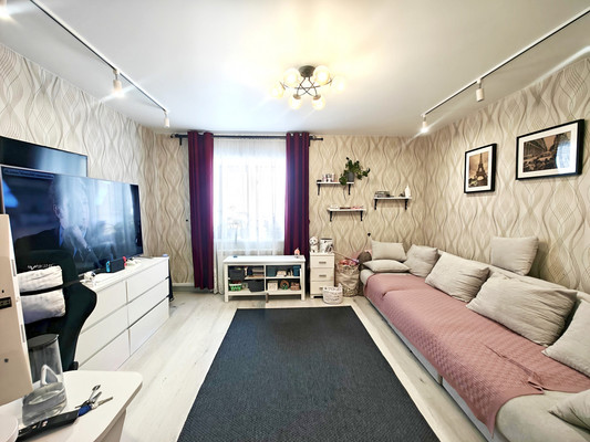 Продам трехкомнатную (3-комн.) квартиру, Ясная поляна ул, 7, Куюки д