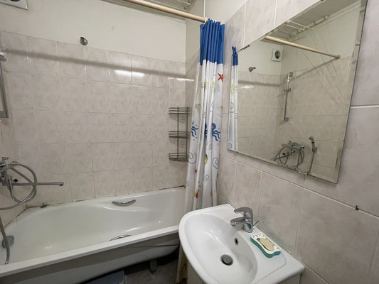 Продам однокомнатную (1-комн.) квартиру, Космонавта Волкова ул, 15к3, Москва г