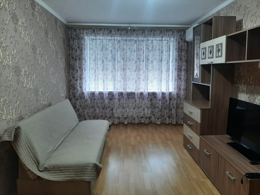 Продам двухкомнатную (2-комн.) квартиру, Калинина ул, 105, Тихорецк г