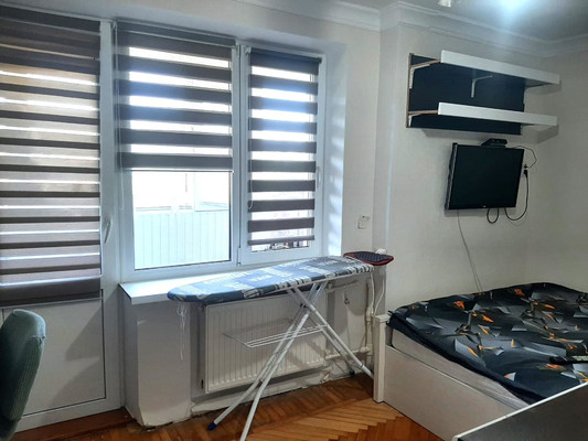 Продам трехкомнатную (3-комн.) квартиру, Энгельса ул, 91, Тихорецк г