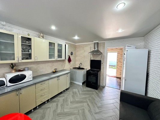 Продам дом, Кубанская ул, 11, Тихорецк г, 0 км от города