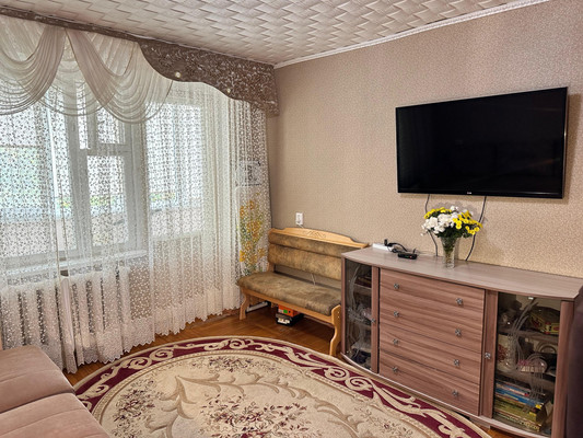 Продам многокомнатную квартиру, Подвойского ул, 133ка, Тихорецк г