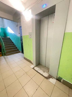 Продам однокомнатную (1-комн.) квартиру, Десятинная ул, 8, Великий Новгород г