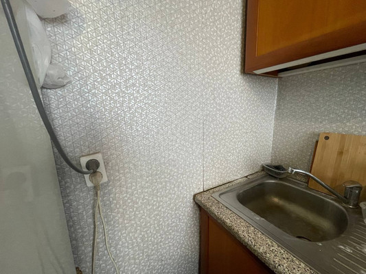 Продам однокомнатную (1-комн.) квартиру, Десятинная ул, 8, Великий Новгород г